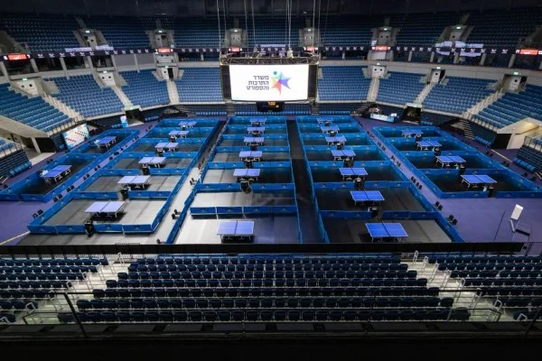 table tennis tournament arena crowd